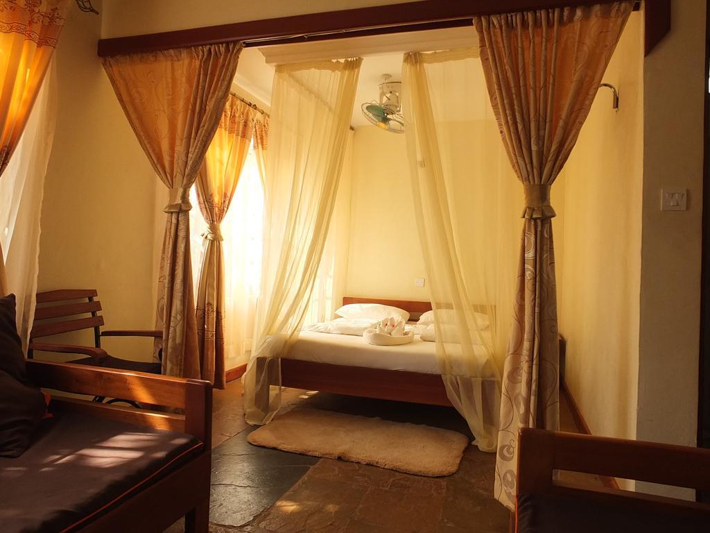 Afrika Lodges Voi Exteriör bild